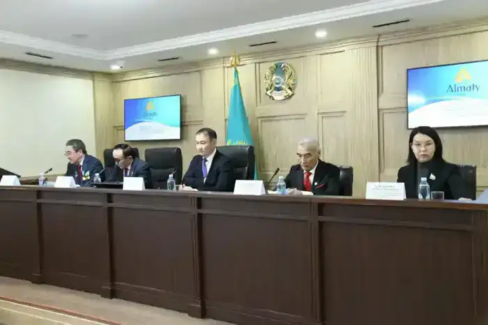 В Совете ветеранов столичного района Алматы отчитались о работе за пять лет (8)