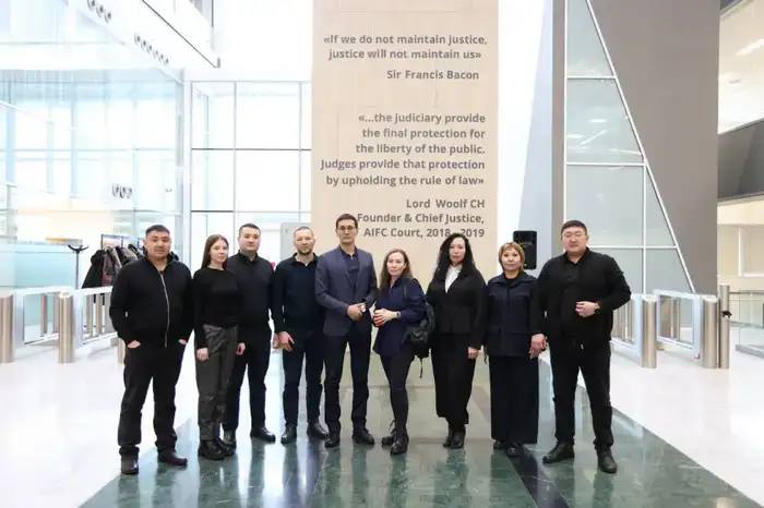 Магистранты Академии правосудия при Высшем Судебном Совете приняли участие в выездной лекции в Суде Международного финансового центра «Астана» (МФЦА) (2)