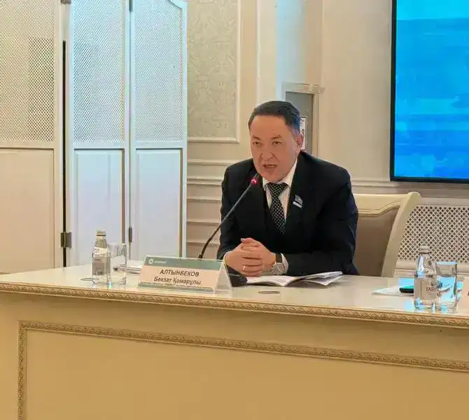 В Караганде представители общественности обсудили проект новой Конституции (2)