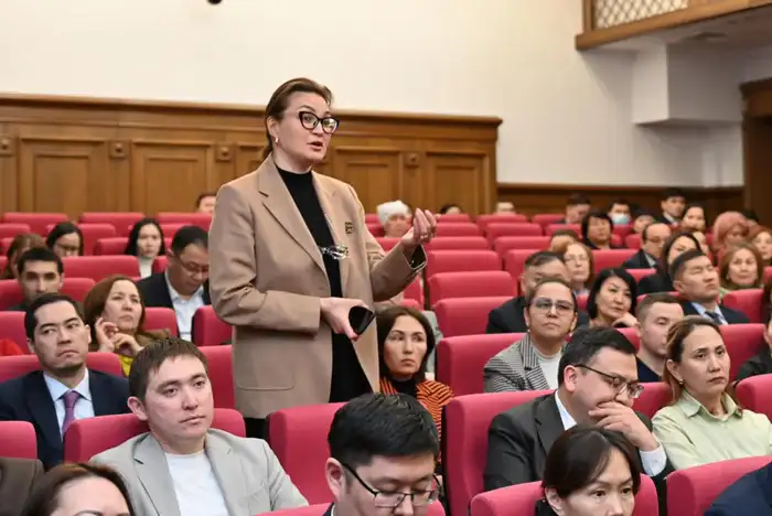 Председатель Агентства встретился с коллективом Министерства науки и высшего образования (2)