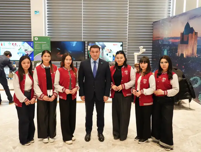 ЦИФРЛАНДЫРУ ЖӘНЕ ЖАСАНДЫ ИНТЕЛЛЕКТ: ТҮРКІСТАНДА ҚАРЖЫЛЫҚ ҚАУІПСІЗДІК МӘСЕЛЕСІ ТАЛҚЫЛАНДЫ (5)