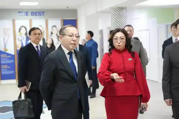 Студенты более 40 колледжей Астаны и Северо-Казахстанской области приняли участие в экочасе на тему водосбережения «Экономь воду – сохраняй будущее!» (4)