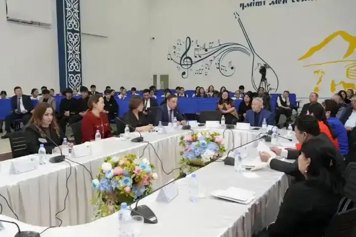 «Мустафа Шокай – великий сын всех тюркских народов»: в Астане прошла международная научно-практическая конференция (4)