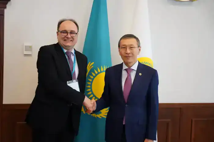 Обсуждение условий реализации электоральных прав граждан на встрече с международными наблюдателями в ЦКР