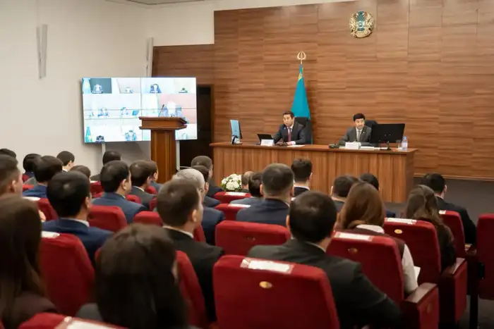 А. Сапаров: Ключевая задача 2026 года — формирование единой цифровой экосистемы «е-АПК» (4)