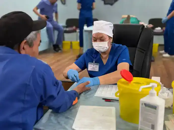 Социальная активность в Алматы: 60 человек стали донорами крови на масштабной акции