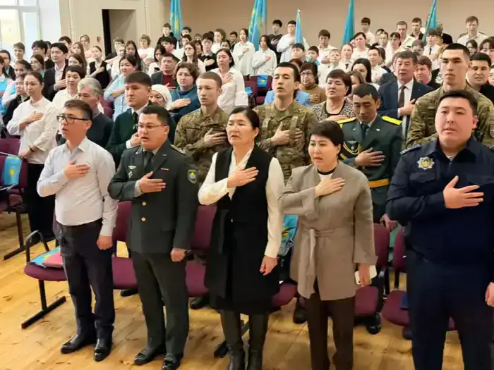 Молодежь Жарсуата: архитекторы будущего на фоне исторических перемен