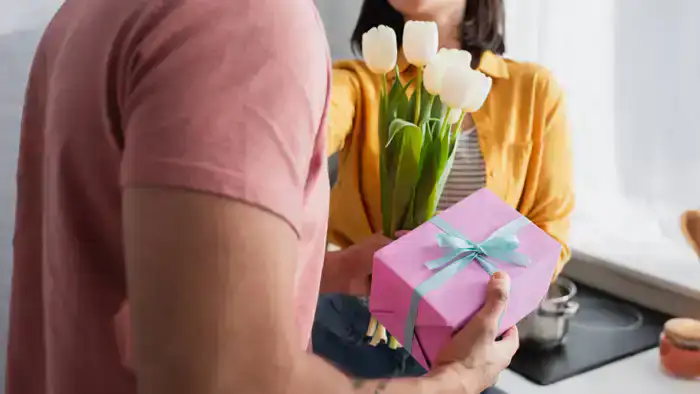 Алматы: Будьте осторожны с интернет-мошенниками в преддверии Дня всех влюблённых