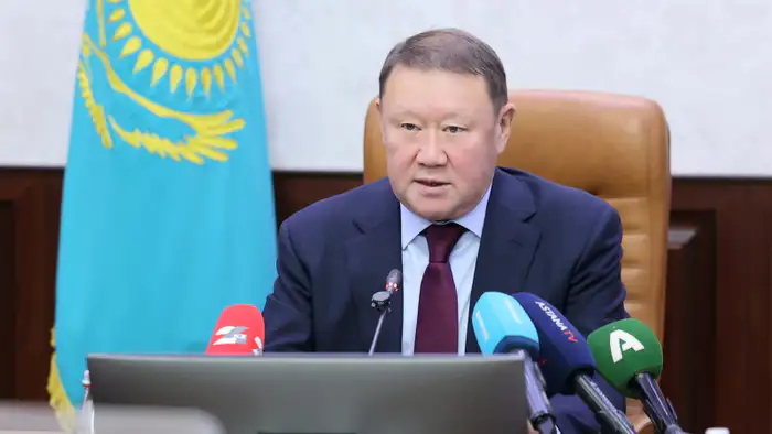 В Костанайской области под председательством акима Кумара Аксакалова прошло заседание регионального актива, посвященное обсуждению проекта новой Конституции, формирующей модель будущего развития страны.