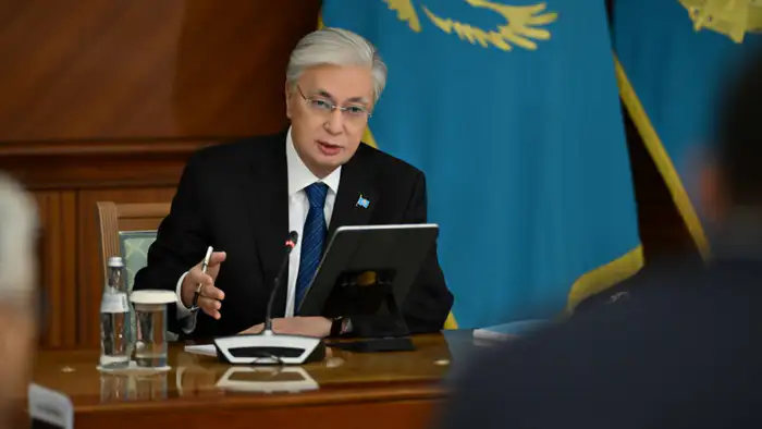 Президент Казахстана Касым-Жомарт Токаев на расширенном заседании правительства подытожил результаты социально-экономического развития страны за 2025 год, подчеркнув, что нельзя почивать на лаврах и необходимо продолжать активные реформы для достижения по