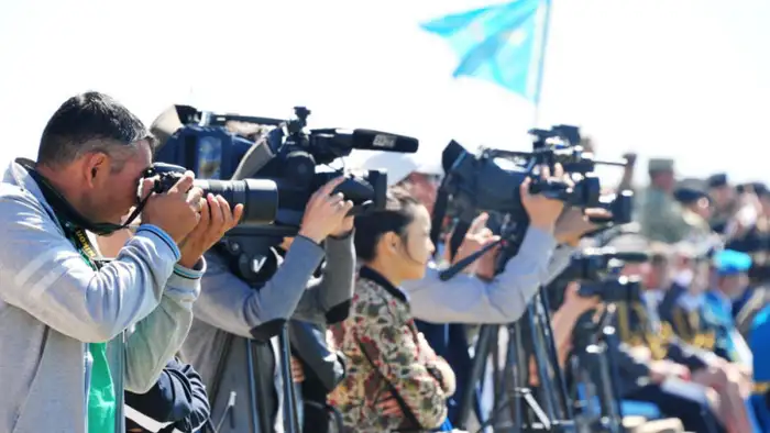 Социальные сети как черные дыры: как алгоритмы поглощают казахстанский медиарынок и стирают годы труда контент-креаторов