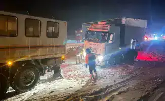 Снежные заносы в Казахстане: 126 спасенных и 120 автомобилей извлечены за выходные