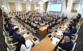 Конституционный компас: Казахстан выбирает новый путь на референдуме