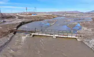 Нуралхан Кушеров инспектирует паводковые работы в Сауранском районе