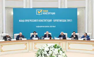 В Жетісу обсудили проект новой Конституции с участием Бейбита Исабаева и более ста участников