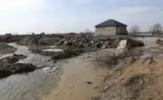 Ербол Карашукеев на месте: проверка противопаводковых работ в Таразе
