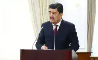 Премьер-министр Олжас Бектенов обсуждает экологическую инициативу «Таза Қазақстан» на заседании правительства