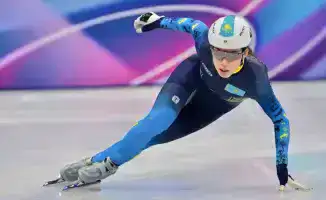 Ольга Тихонова из Казахстана показала достойный результат на Олимпийских играх в шорт-треке, заняв четвертое место в квалификации на 1000 метров.