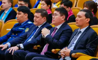 В столичном театре «Жастар» прошел спектакль о наркомании с участием прокурора и госорганов