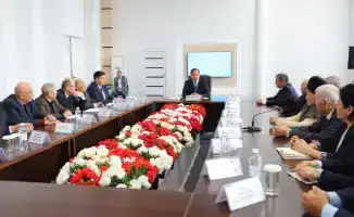 Обсуждение новой Конституции: Ербол Карашукеев инициирует диалог с творческой интеллигенцией Меркенского района о будущем страны