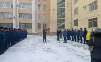 Совместный рейд депутатов прокуроров и полицейских в Карагандинской области для поддержки уязвимых семей