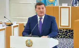 Нурлыбек Налибаев подчеркивает международные стандарты экологических норм и социальной справедливости в новой Конституции