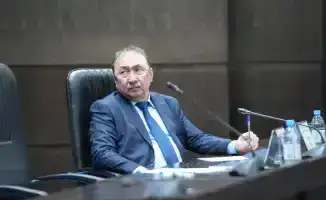 Обсуждение инициатив по улучшению госуслуг и борьбе с коррупцией на встрече с коллективом Комитета госказначейства