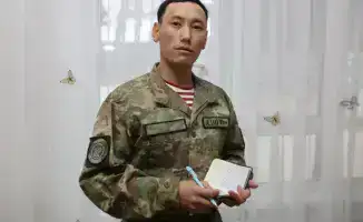 Стихи на службе: как армейские будни пробудили поэтический дар рядового Ерика Ыскака
