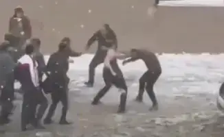 В Шымкенте дорожный конфликт между водителями перерос в массовую драку, в результате которой полиция возбудила уголовное дело.