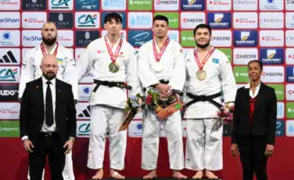 Казахстан завоевал три бронзовые медали на международном этапе Grand Slam в Париже