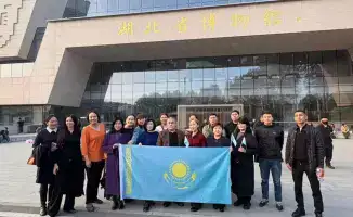 Казахстанские преподаватели успешно завершили стажировку по искусственному интеллекту в Китае