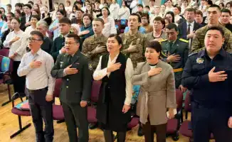 Молодежь Жарсуата: архитекторы будущего на фоне исторических перемен