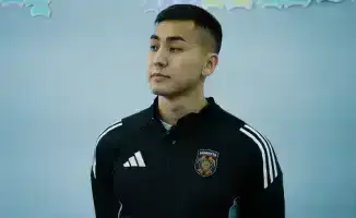 Школьники Караганды получили возможность пообщаться с игроками ФК 'Шахтёр'