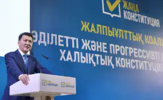 Обсуждение новой Конституции в Актюбинской области: Госсоветник Ерлан Карин встречается с общественностью