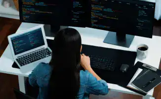 Казахстанские единороги: Мадиев о развитии искусственного интеллекта и цифровых технологий на заседании правительства