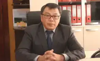 Прокуратура Абайской области оспорила решение маслихата о присвоении звания почётного гражданина экс-акиму Нурлану Сыдыкову, ранее осуждённому за взятку.