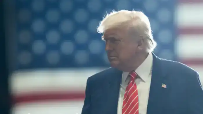 Трамп о планах США по Ирану: "Посмотрим, что получится"