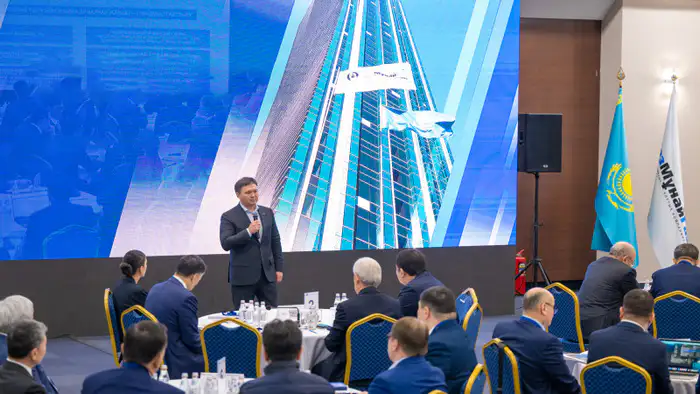 В АО 'НК 'КазМунайГаз' прошло обсуждение ключевых положений проекта новой Конституции Республики Казахстан