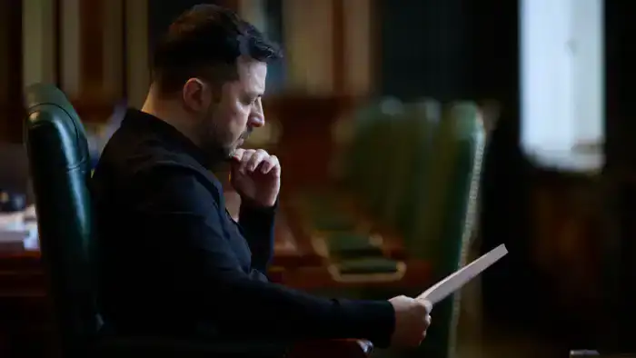 Зеленский: Трамп шепчет о компромиссах, как ветер перемен в украинских полях