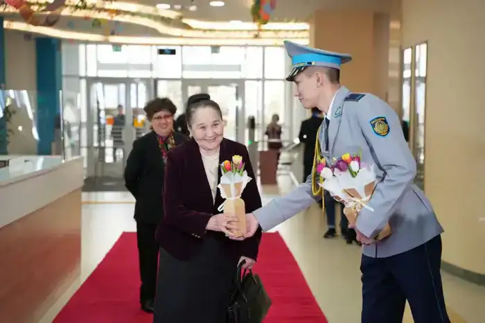 День благодарности в Алматы: праздник, который объединяет поколения и культуры (2)