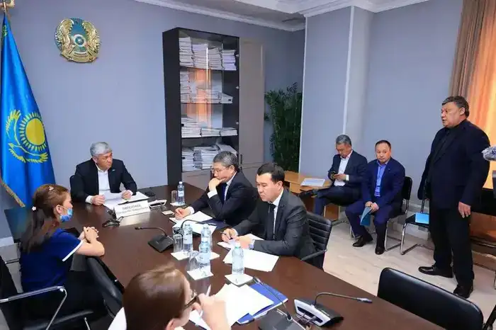 Ермаганбет Булекпаев провёл личный приём жителей (5)