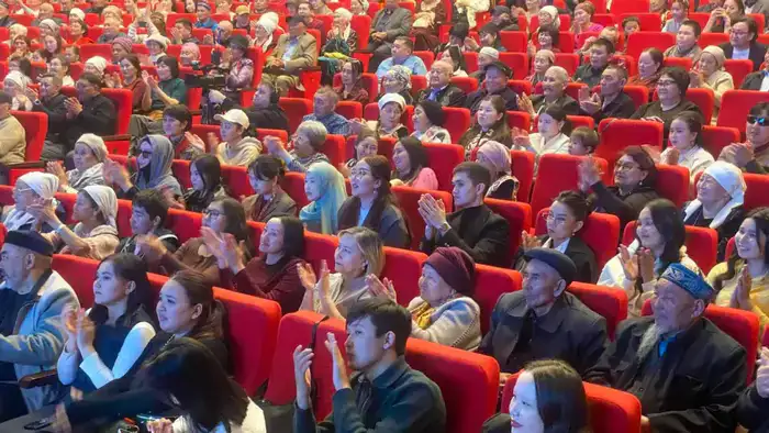 В ВКО состоялся республиканский командный айтыс «Алтайым – алтын бесігім» (5)