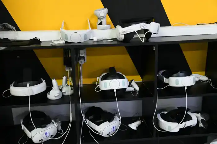 Виртуальные горизонты: столичные студенты открывают двери в мир профессий через технологии VR