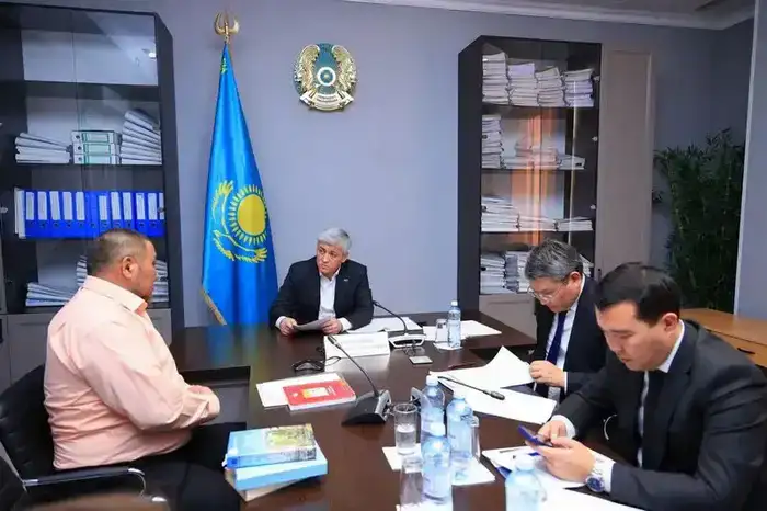 Ермаганбет Булекпаев провёл личный приём жителей (3)