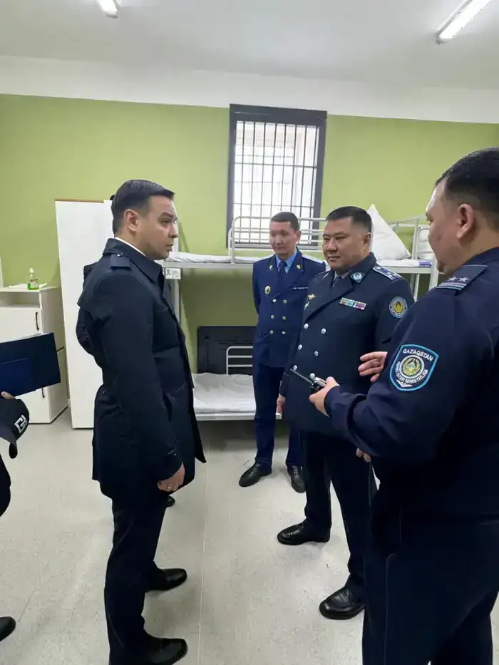 Артур Ластаев посетил учреждение для несовершеннолетних в Алматы (8)