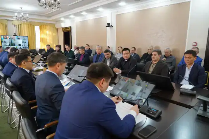 Совещание в акимате Акмолинской области: обсуждены итоги работы промышленности за 2025 год