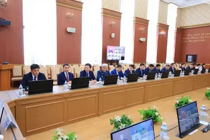 В Карагандинской области обсудили коррупционные риски в здравоохранении и строительстве (2)