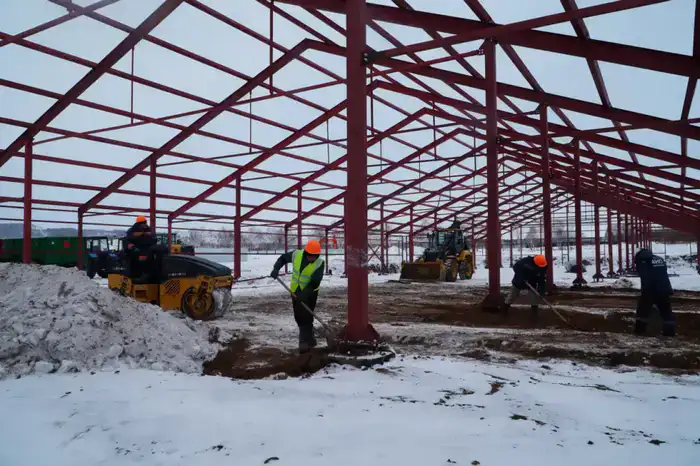 В Бурабайском районе ведется строительство крупной молочно-товарной фермы и завода по переработке молока (3)