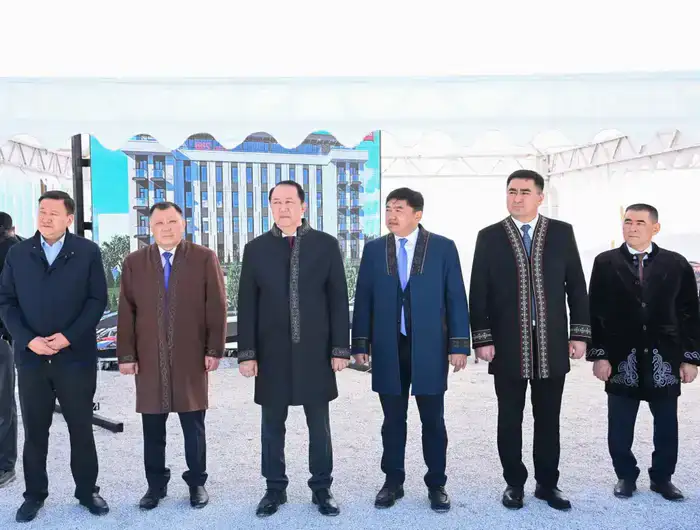 Заложена капсула строительства гостиницы IBIS в Кызылорде (9)