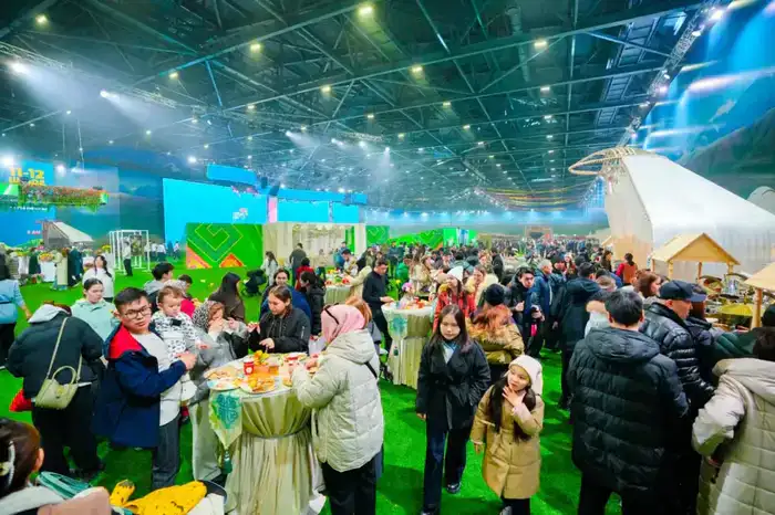 В Астане проходит книжная ярмарка Nauryz Kitap Fair (3)